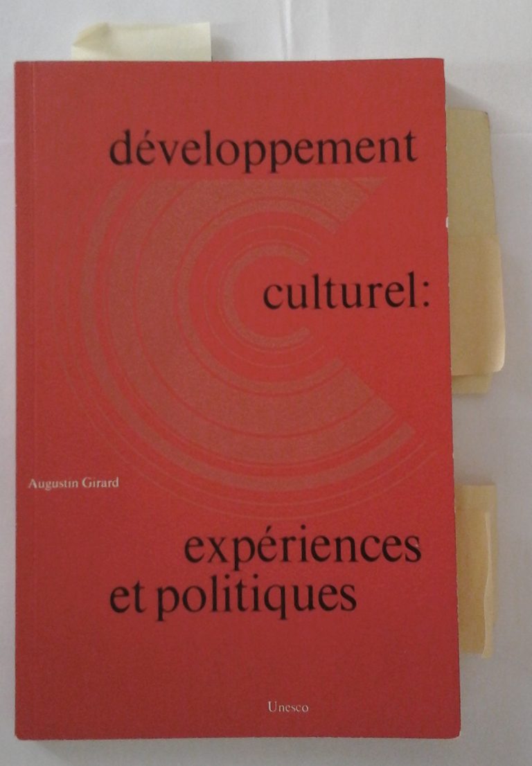 Girard (Augustin).- Développement culturel : expériences et politiques.