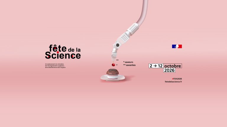 Un bras robotique vient placer la cerise sur le gâteau